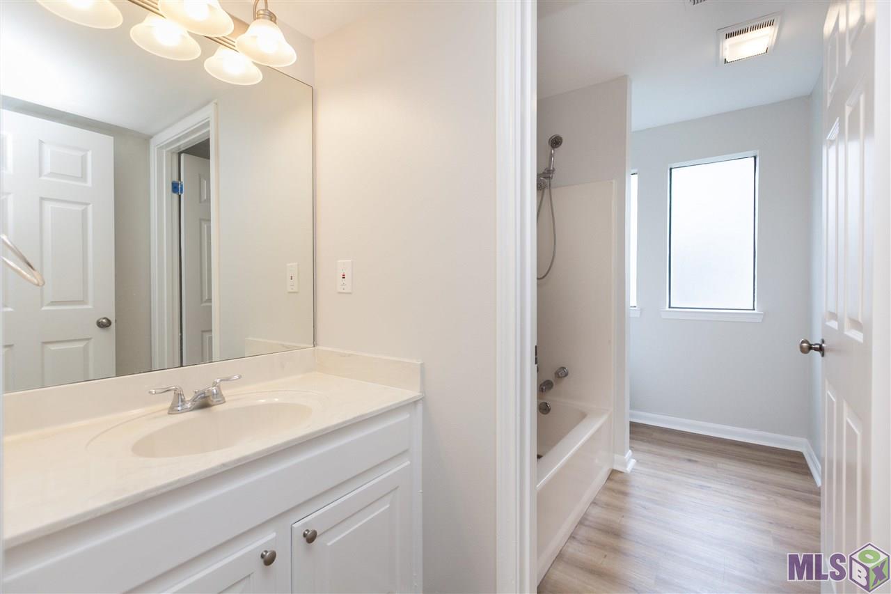 15021 Shenandoah View Court, Unit 2 Baton Rouge, LA 70817 - Photo 10 of 16 Gallery Image 10