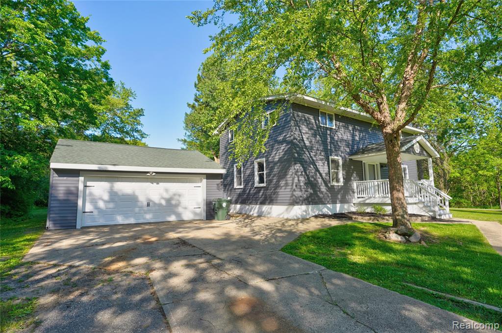 1460 West Silverbell Road Lake Orion, MI 48359 - Photo 7 of 69