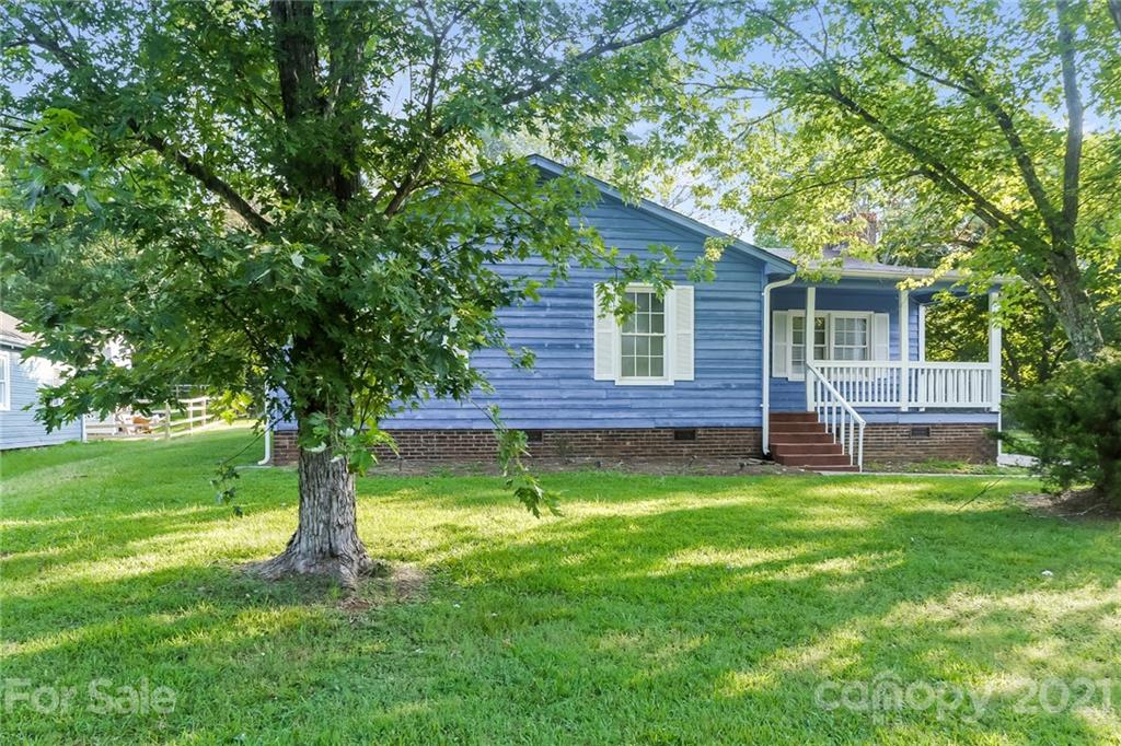 8601 Sunflower Road Charlotte, NC 28227 - Photo 3 of 25 Gallery Image 3