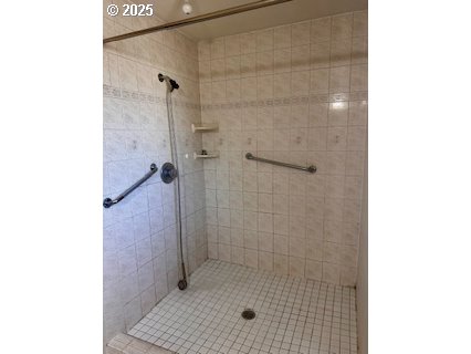 443 9th Street Metolius, OR 97741 - Photo 11 of 22 a bathroom with a shower
