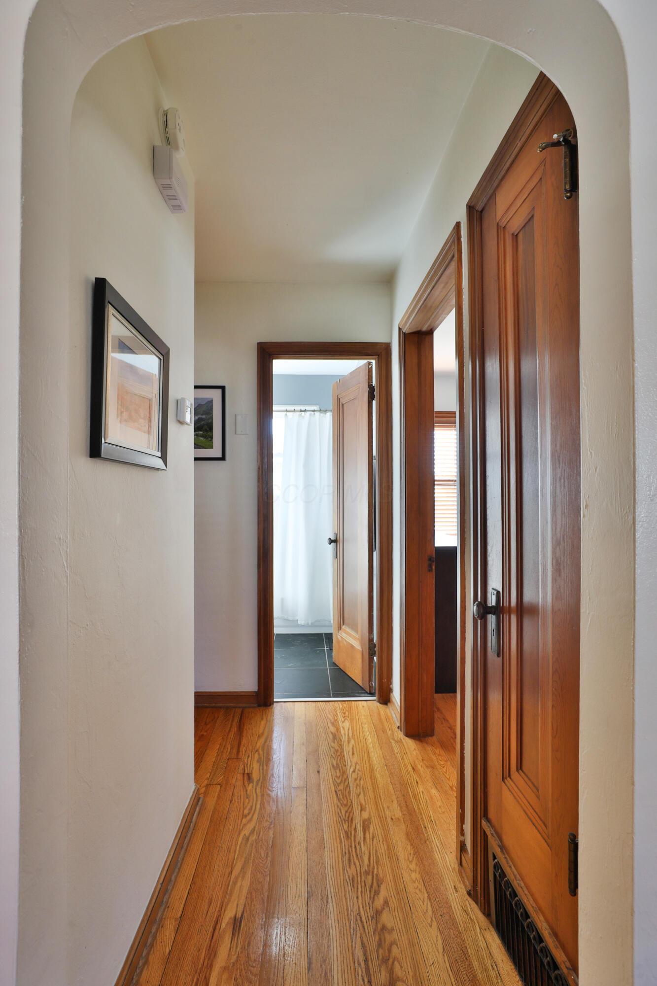 157 Wetmore Road Columbus, OH 43214 - Photo 18 of 44 Hallway