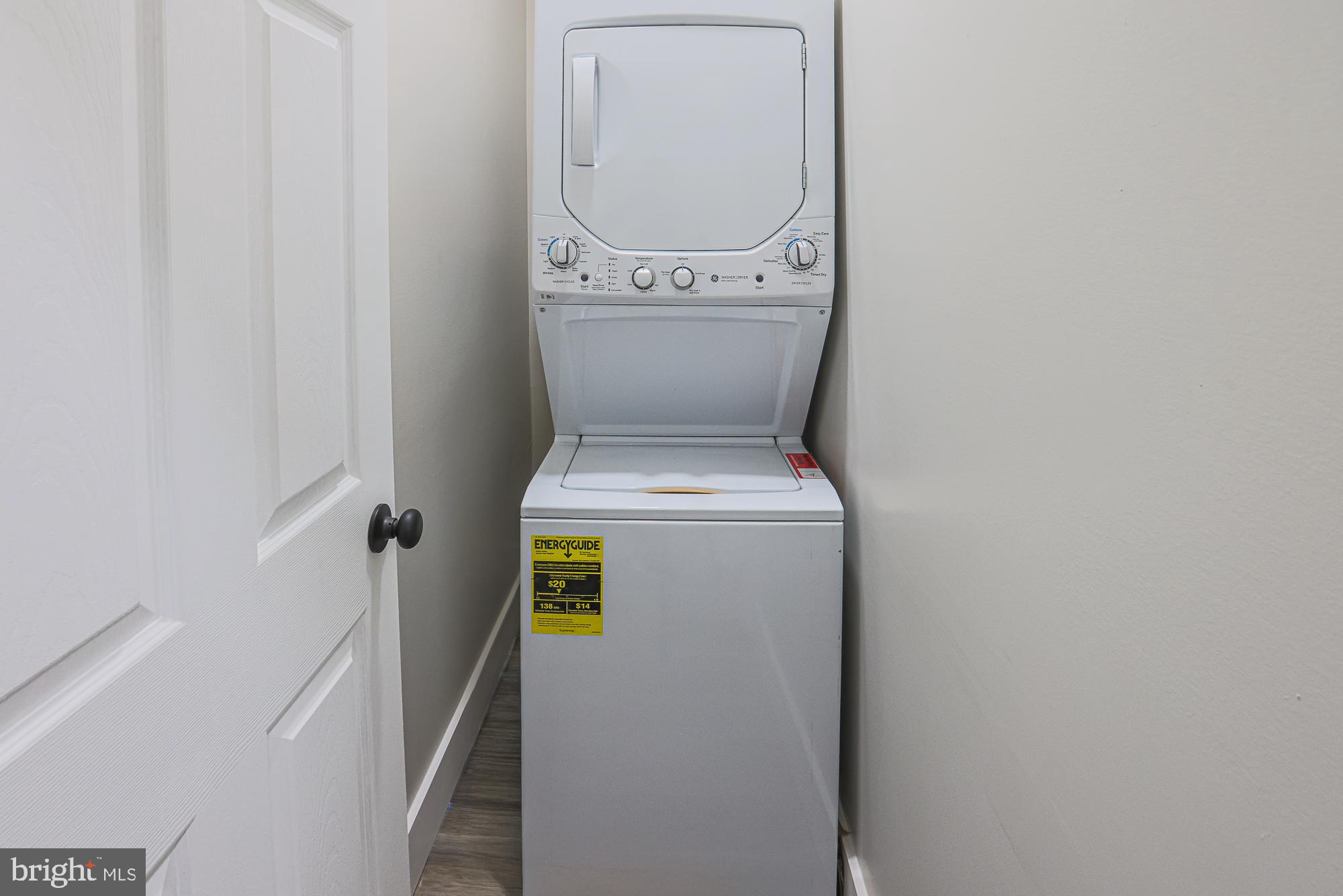 1728 Ruxton Avenue Baltimore, MD 21216 - Photo 31 of 43 a utility room with dryer and washer