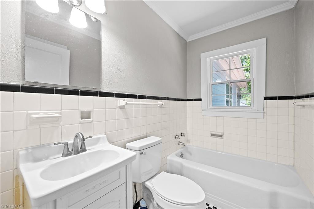 1814 Independence Road Greensboro, NC 27408 - Photo 29 of 47