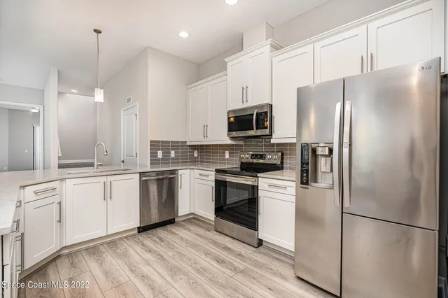 $2,900 | 700 Lanai Circle, Satellite Beach, FL 32937