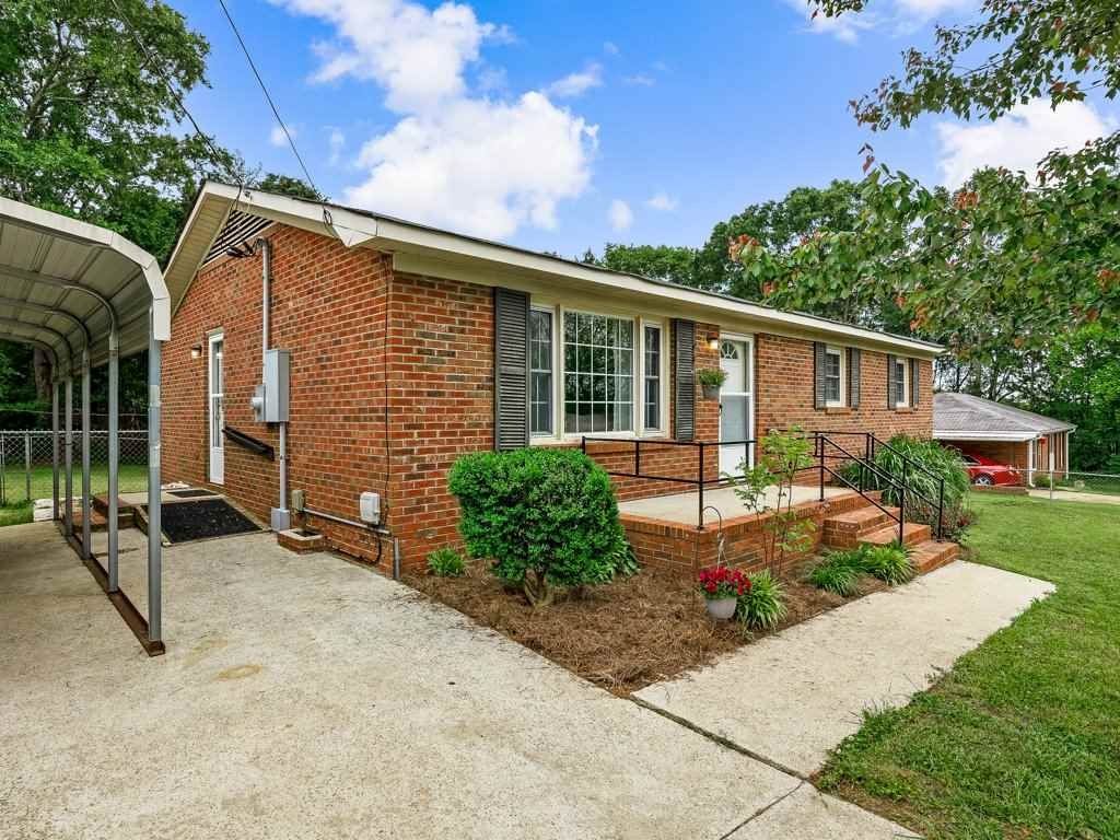 197 State Rd S-42-9795 Duncan, SC 29334 - Photo 2 of 18 Gallery Image 2