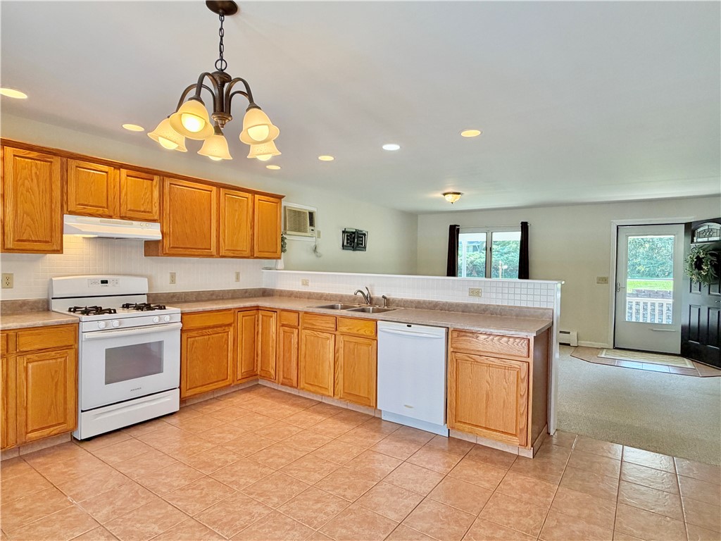 148 Collins Drive Oneonta, NY 13820 - Photo 9 of 36