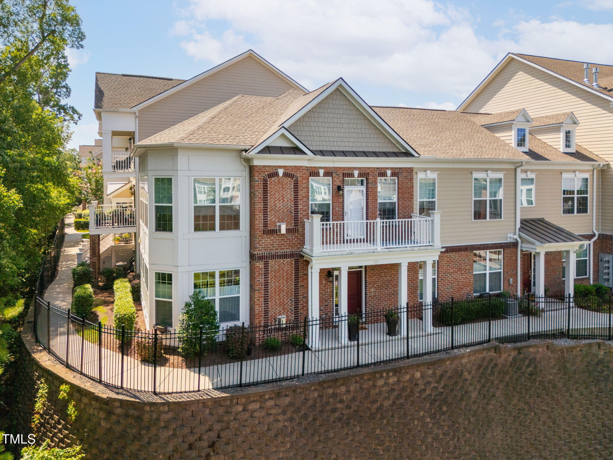 10310 Sablewood Drive, Unit 111 Raleigh, NC 27617 - Photo 2 of 46 52-web-or-mls-10310-sablewood-dr-111