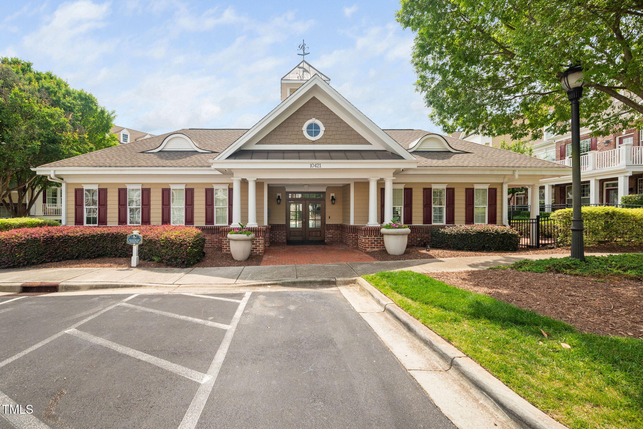 10310 Sablewood Drive, Unit 111 Raleigh, NC 27617 - Photo 39 of 46 11-web-or-mls-10310-sablewood-dr-111