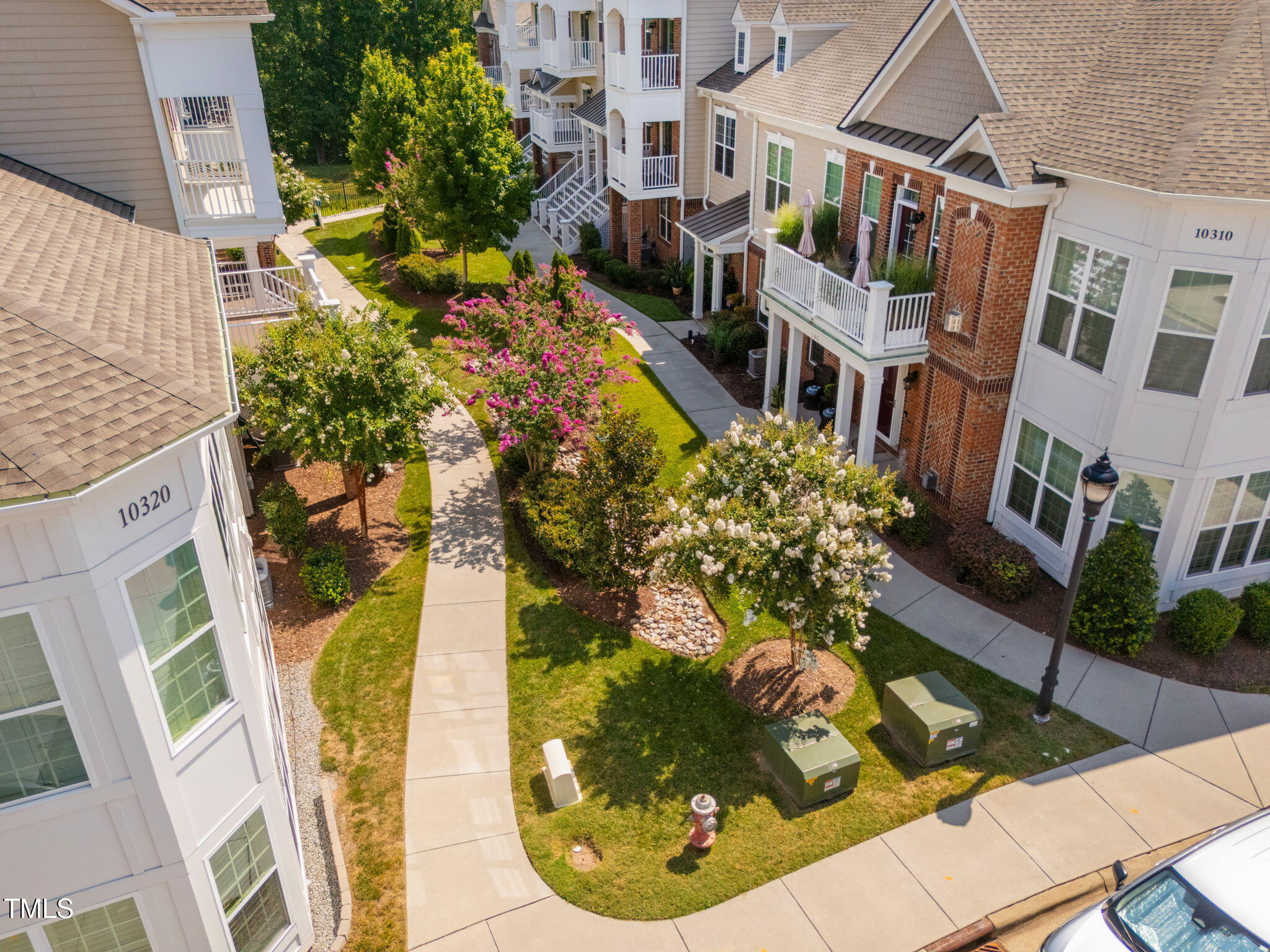 10310 Sablewood Drive, Unit 111 Raleigh, NC 27617 - Photo 6 of 46 55-web-or-mls-10310-sablewood-dr-111
