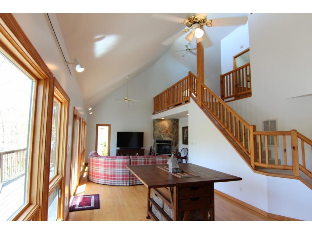 3133 Draft Road Butler, TN 37640 - Photo 3 of 34 VAULTED CEILING