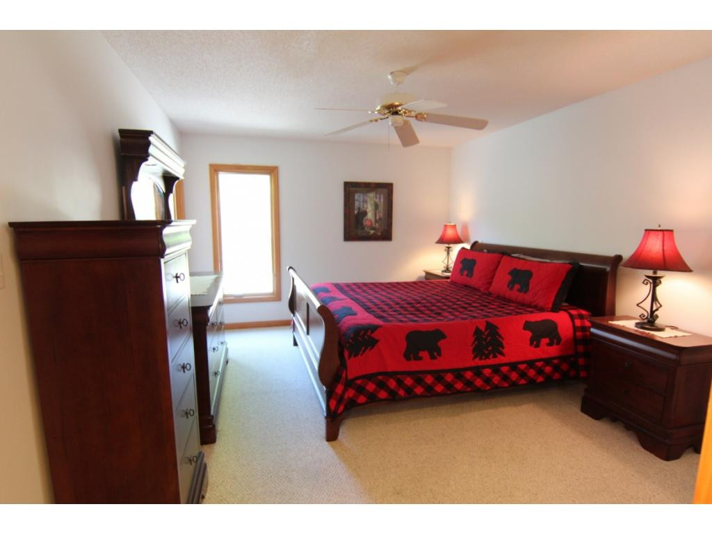 3133 Draft Road Butler, TN 37640 - Photo 10 of 34 MASTER BEDROOM ON MAIN