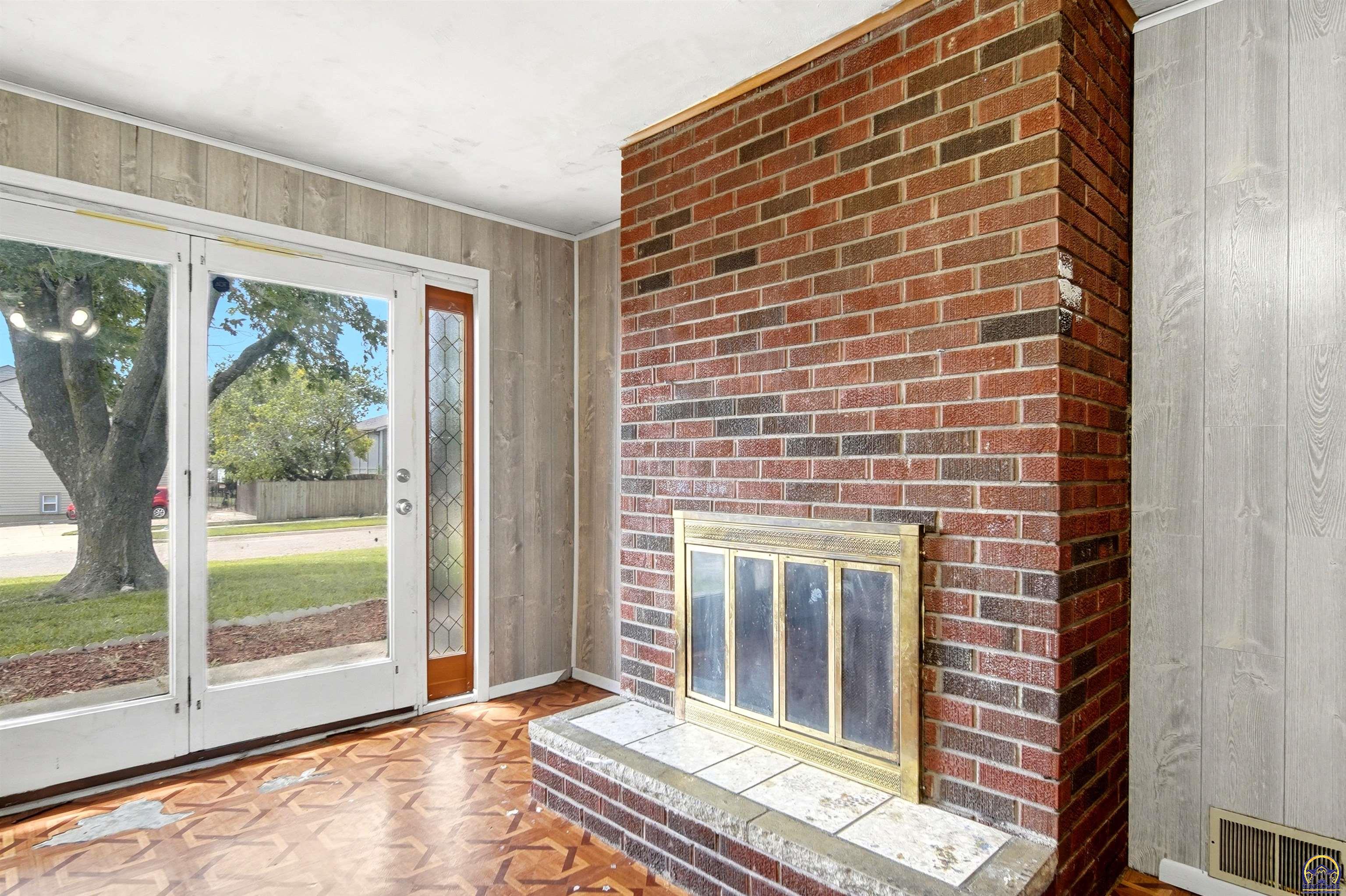 5700 Southwest 20th Street Topeka, KS 66604 - Photo 14 of 29
