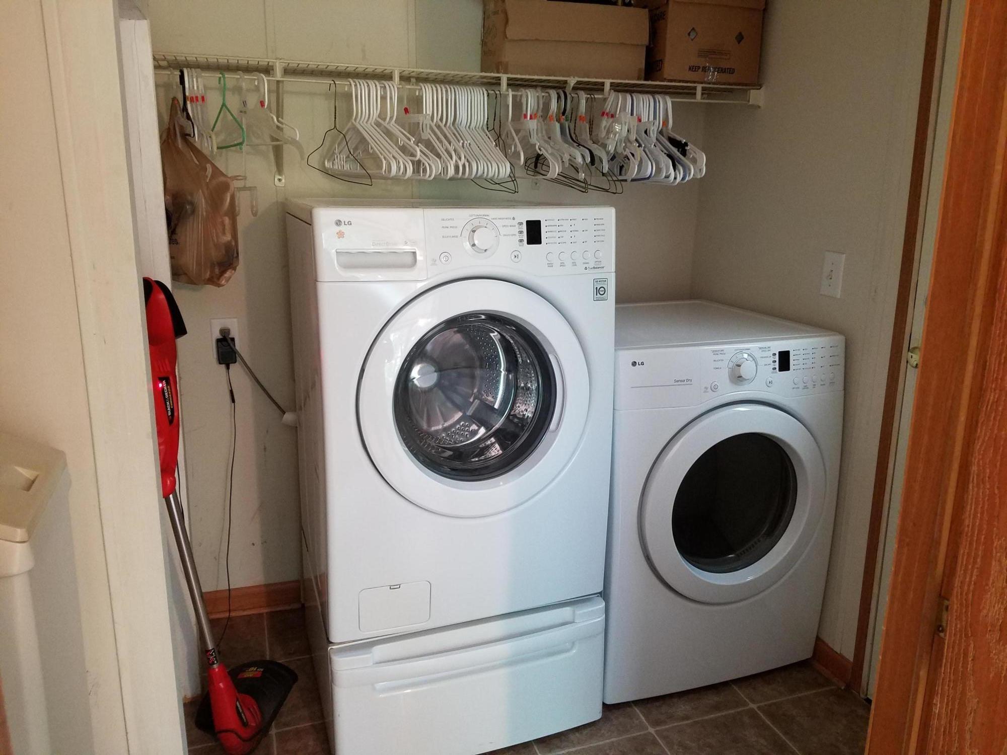 141 Wellspring Road Moneta, VA 24121 - Photo 8 of 10 laundry