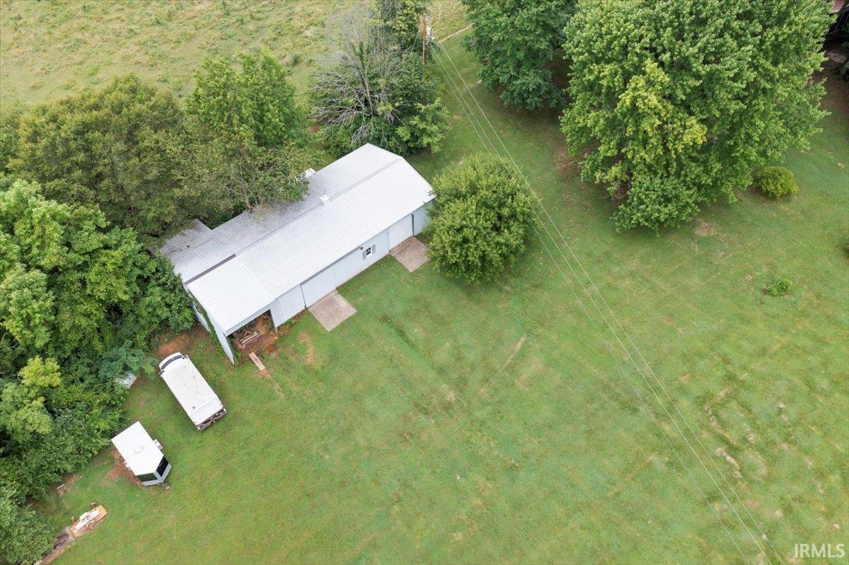 6933 Gardner Road Chandler, IN 47610 - Photo 5 of 33 Gallery Image 5