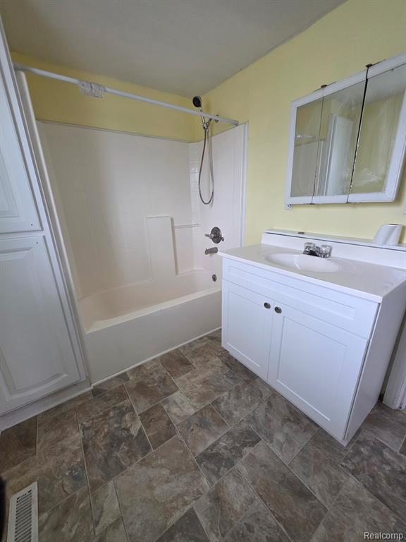 15707 Norman Road Yale, MI 48097 - Photo 6 of 11