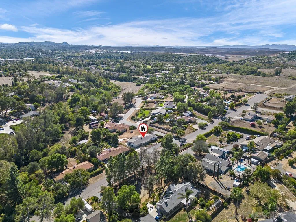 1007 Pepper Tree Lane Fallbrook, CA 92028 - Photo 31 of 34 an aerial view of a city