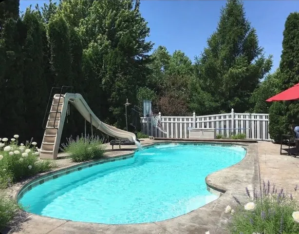 $390,000 | 1159 Cimarron Drive, Cary, IL 60013