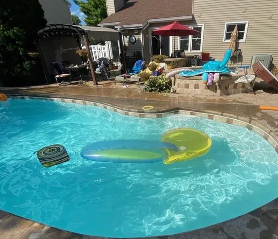 $390,000 | 1159 Cimarron Drive, Cary, IL 60013