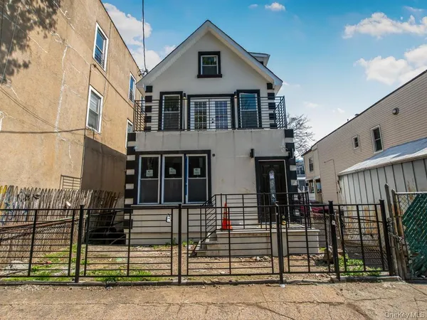 $849,999 | 588 Van Nest Avenue | Van Nest