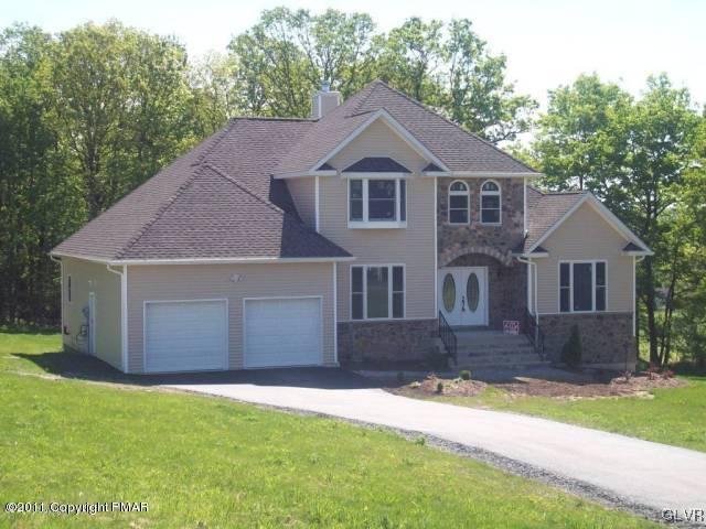 41 Martingale Shavertown, PA 18708 - Photo 1 of 6