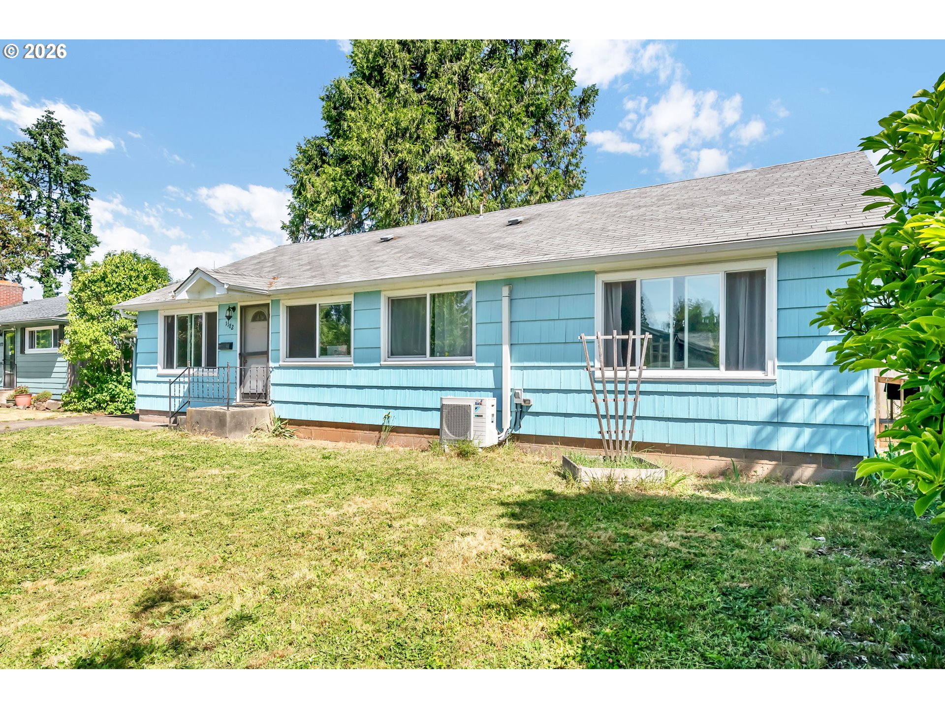 1182 F Street Springfield, OR 97477 - Photo 4 of 26