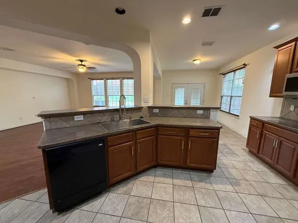 $3,150 | 305 Moonlight Drive, Euless, TX 76039