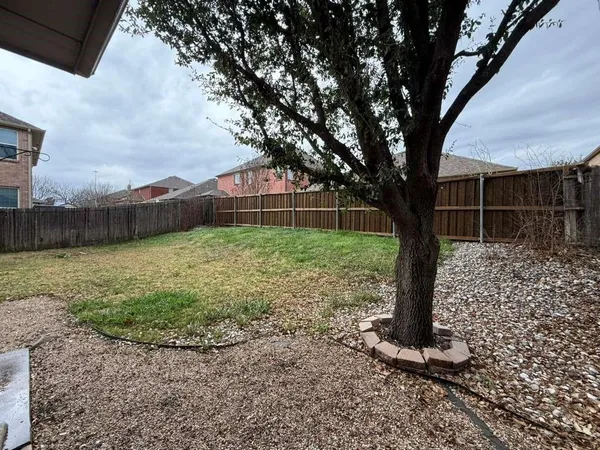 $3,150 | 305 Moonlight Drive, Euless, TX 76039