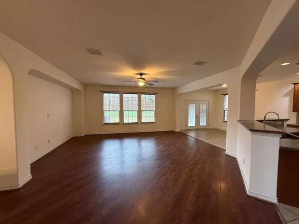 $3,150 | 305 Moonlight Drive, Euless, TX 76039