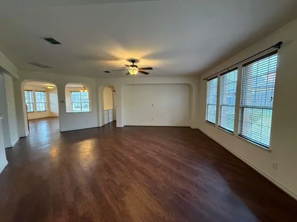 $3,150 | 305 Moonlight Drive, Euless, TX 76039