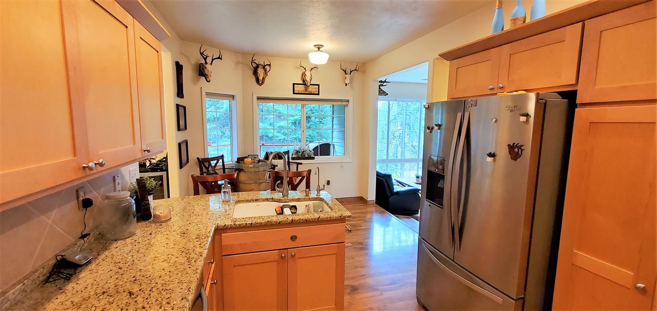 371 Fan Lake Road West Elk, WA 99009 - Photo 11 of 47