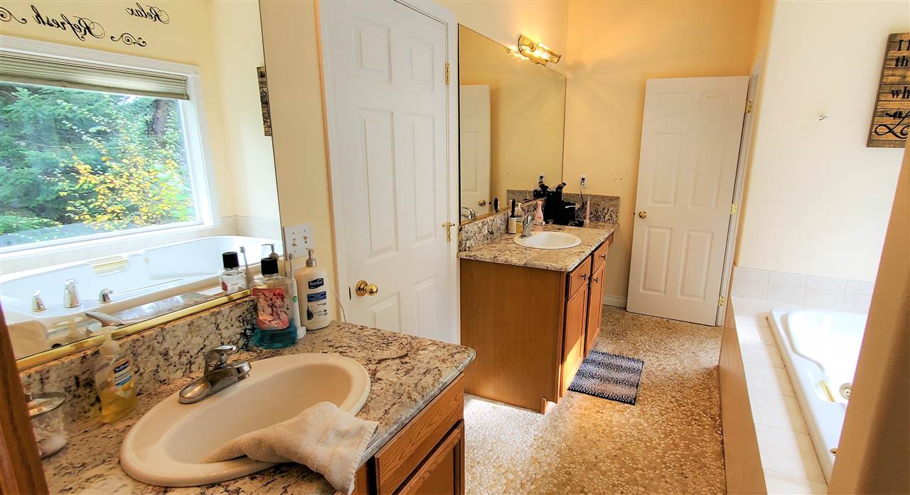 371 Fan Lake Road West Elk, WA 99009 - Photo 24 of 47