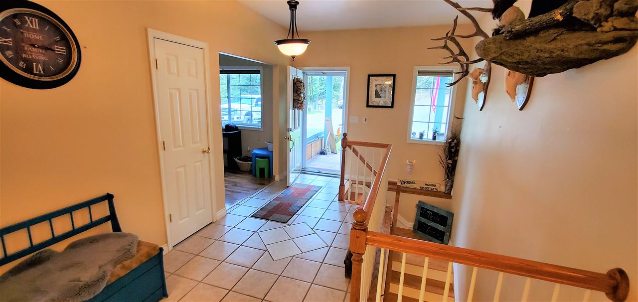 371 Fan Lake Road West Elk, WA 99009 - Photo 5 of 47