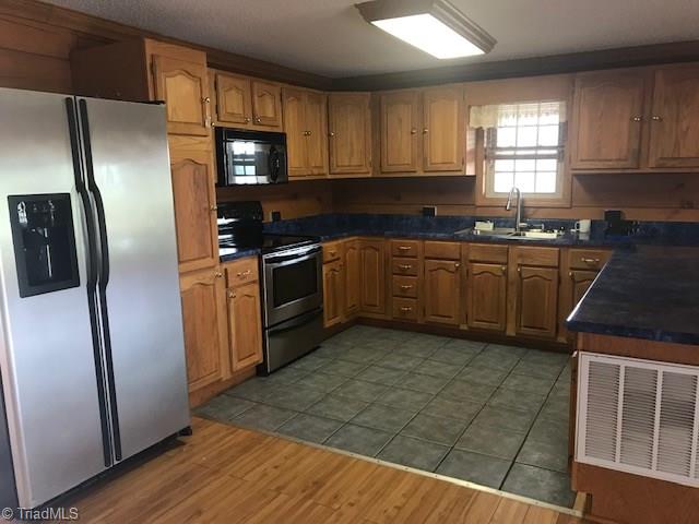 1065 Sunny Ridge Road Walnut Cove, NC 27052 - Photo 11 of 28 Gallery Image 11