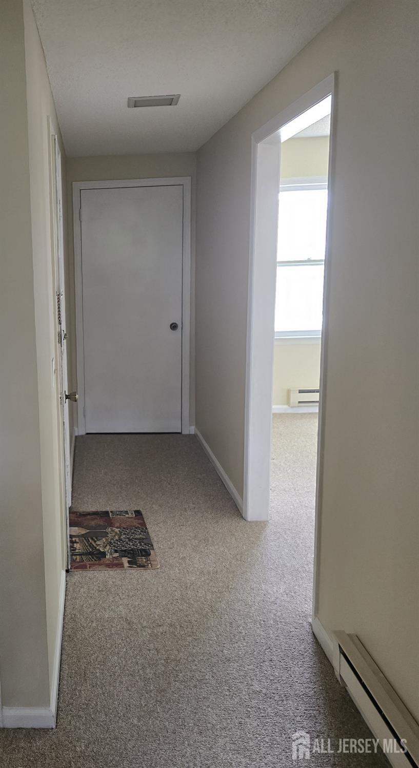 456 N Roxbury Lane Monroe Township, NJ 08831 - Photo 2 of 13