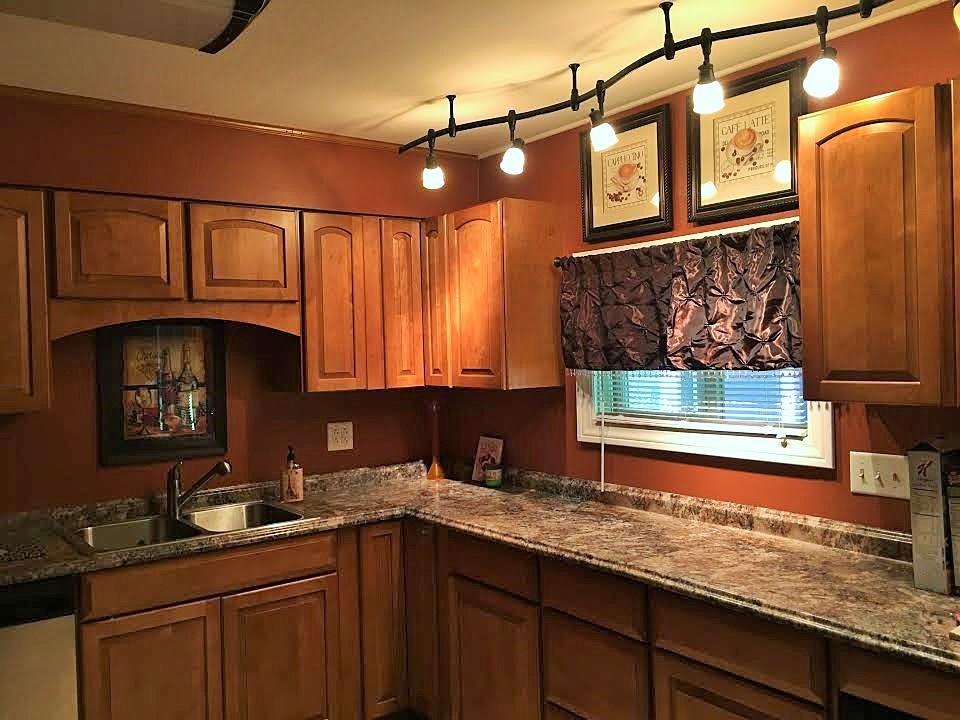 2983 Mercer Road New Castle, PA 16105 - Photo 2 of 24 Gallery Image 2