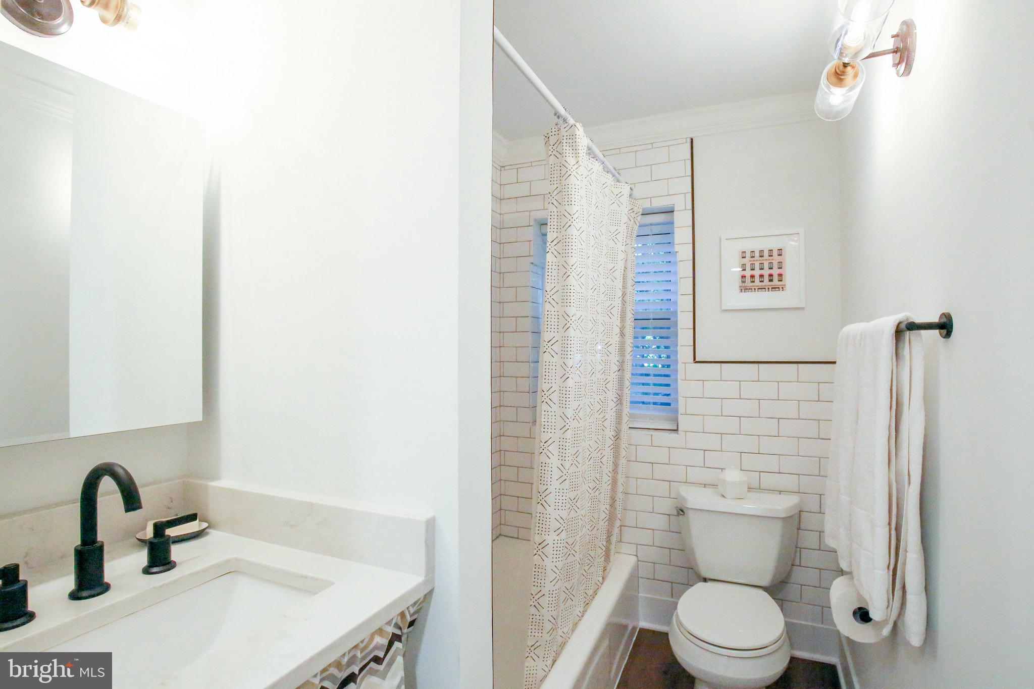 201 E Street Southeast, Unit 2 Washington, DC 20003 - Photo 16 of 26