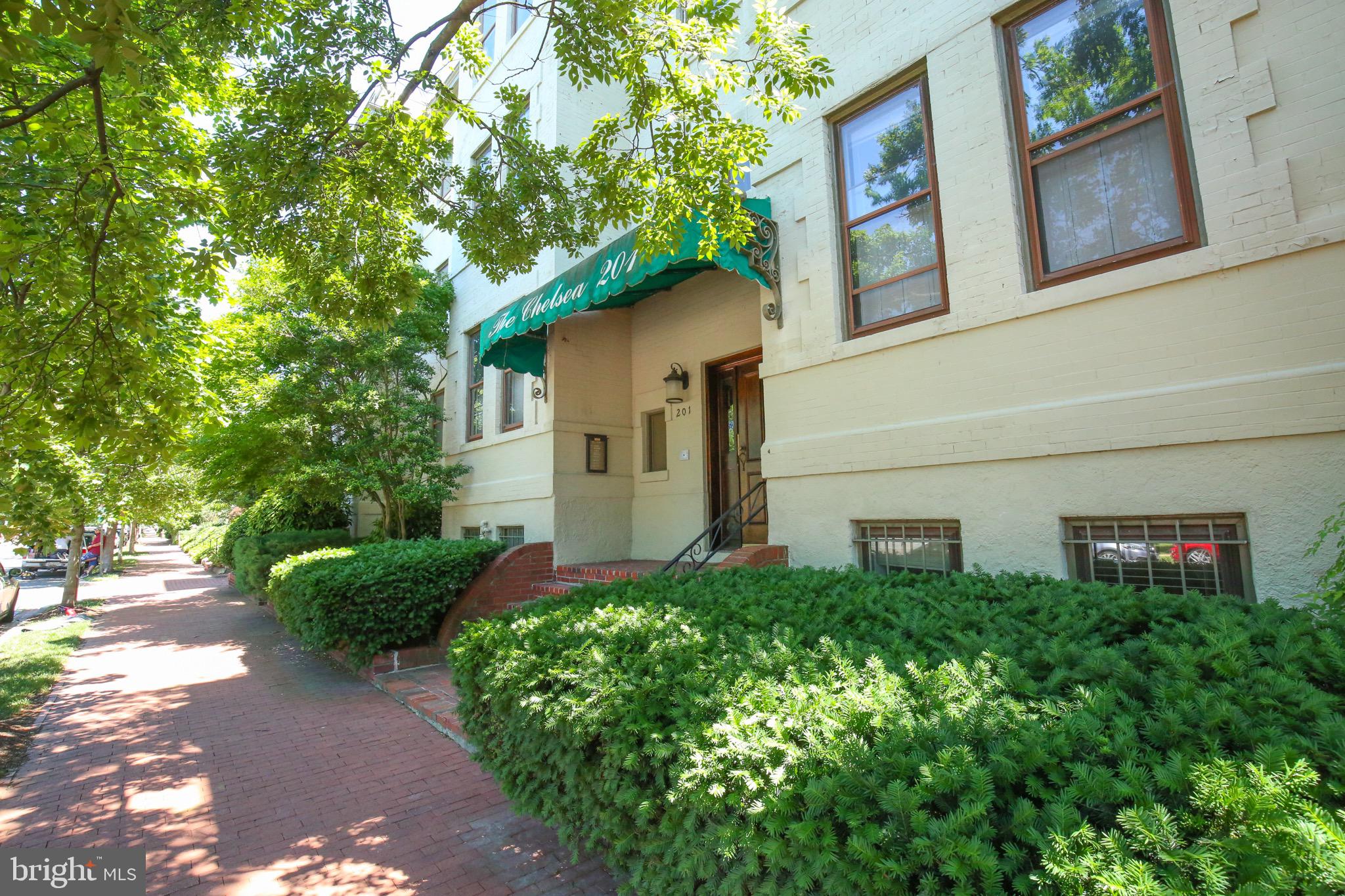 201 E Street Southeast, Unit 2 Washington, DC 20003 - Photo 3 of 26