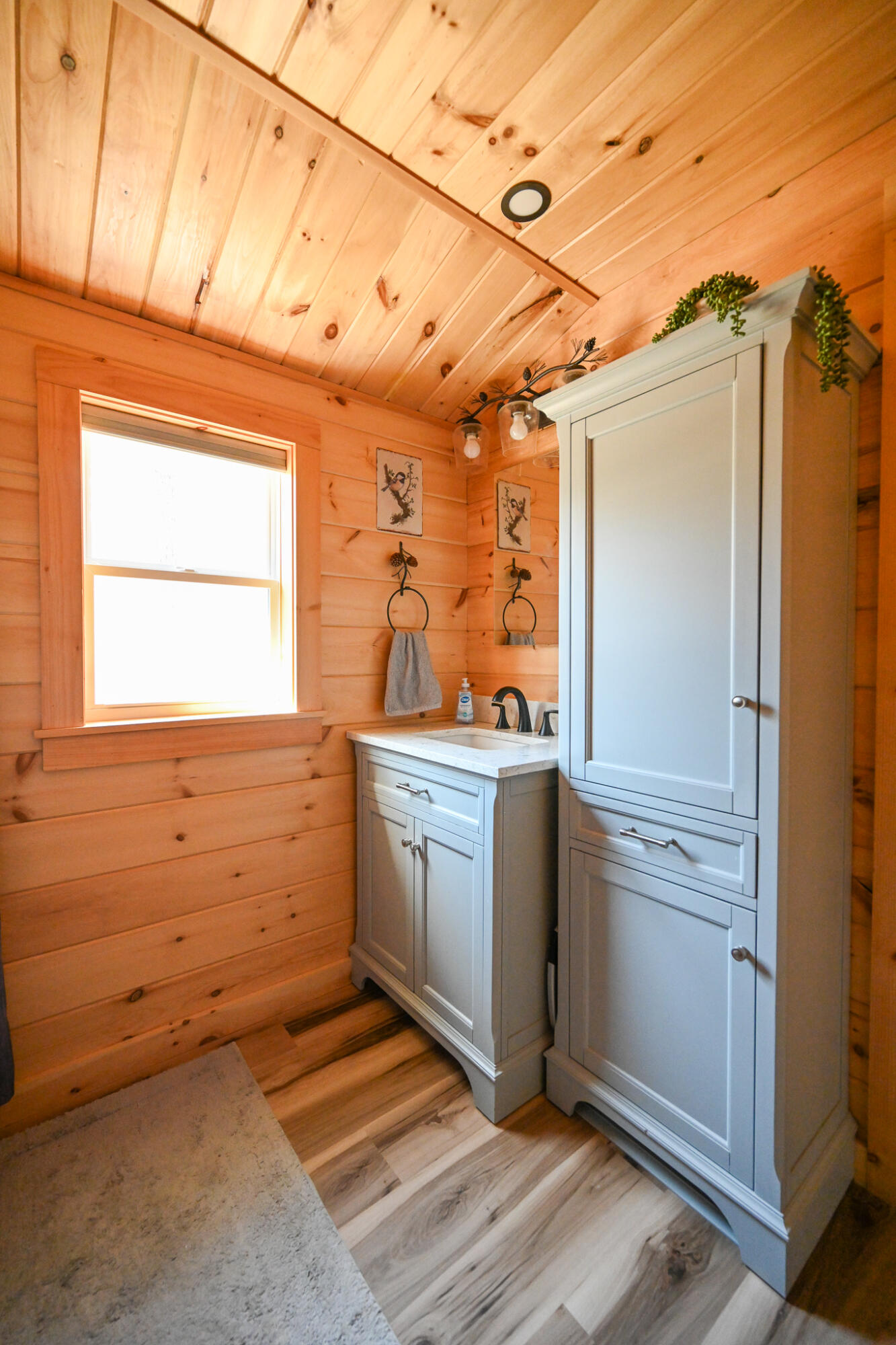 28 Dragon Back Road Naples, ME 04055 - Photo 29 of 41 Bathroom