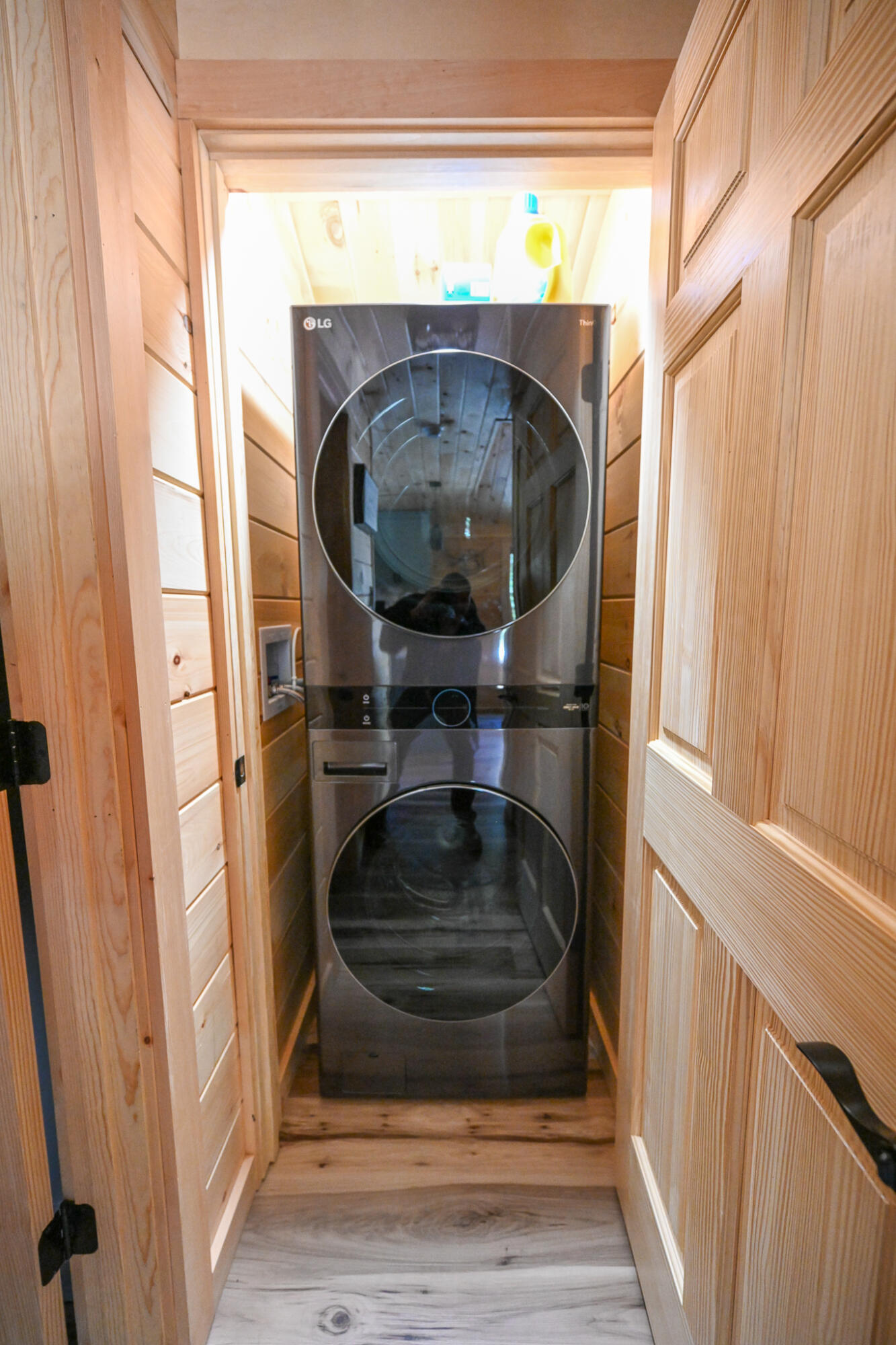 28 Dragon Back Road Naples, ME 04055 - Photo 31 of 41 First floor laundry