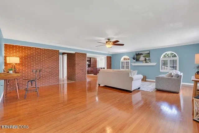 $476,500 | 107 Fairway Lane, Greeneville, TN 37743