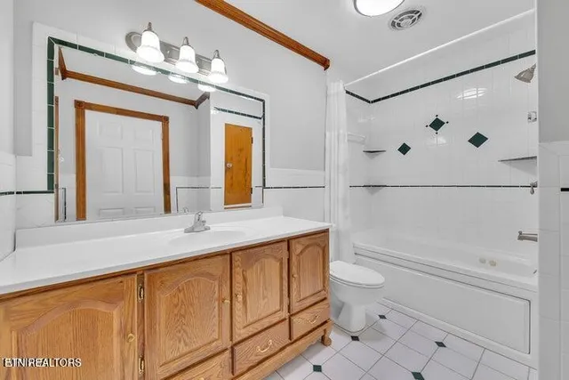 $476,500 | 107 Fairway Lane, Greeneville, TN 37743