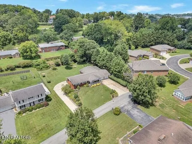 $476,500 | 107 Fairway Lane, Greeneville, TN 37743