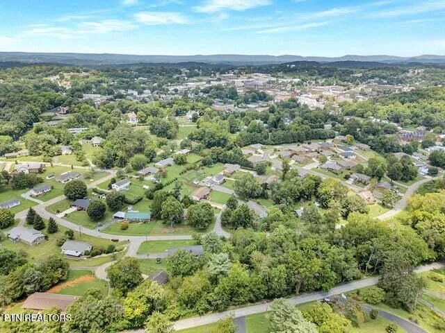 $476,500 | 107 Fairway Lane, Greeneville, TN 37743