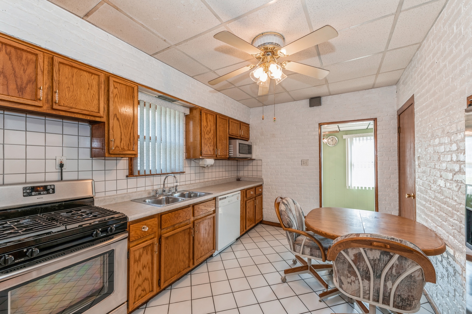 2629 North Rutherford Avenue Chicago, IL 60707 - Photo 11 of 18 Gallery Image 11
