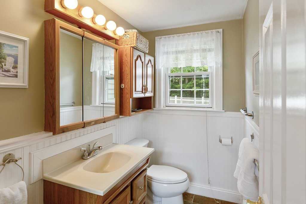 6 Lawndale Road Stoneham, MA 02180 - Photo 12 of 26 Gallery Image 12
