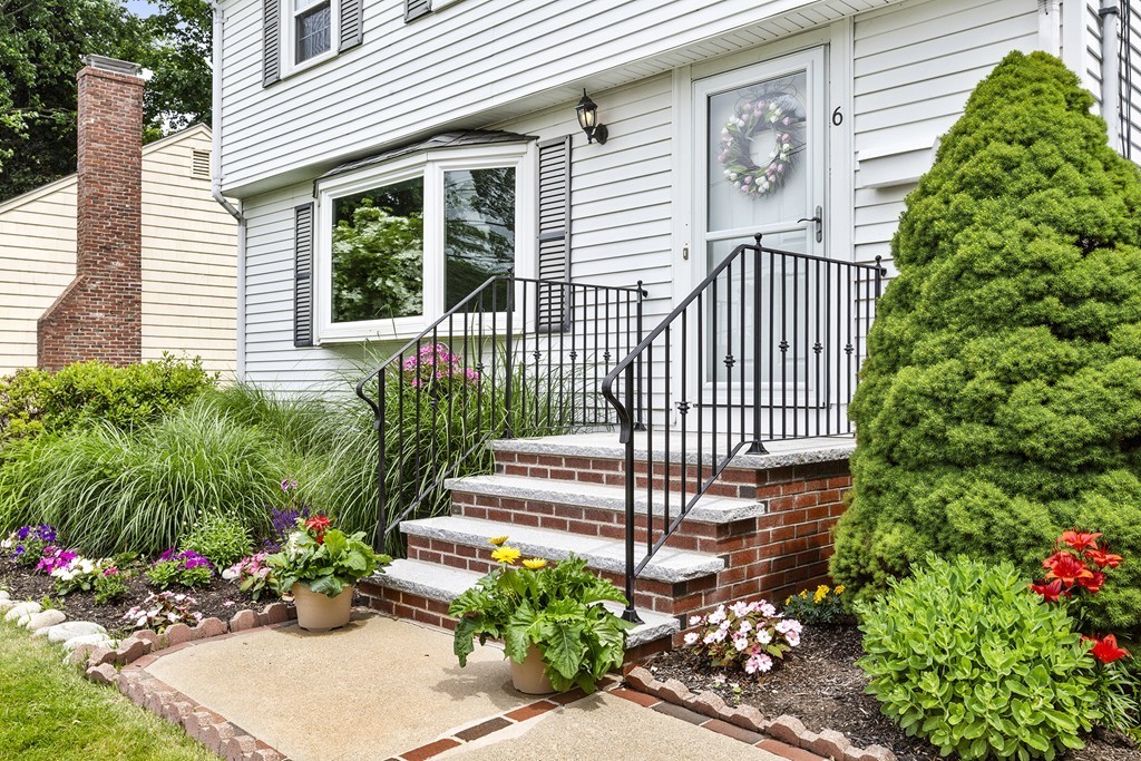 6 Lawndale Road Stoneham, MA 02180 - Photo 3 of 26 Gallery Image 3