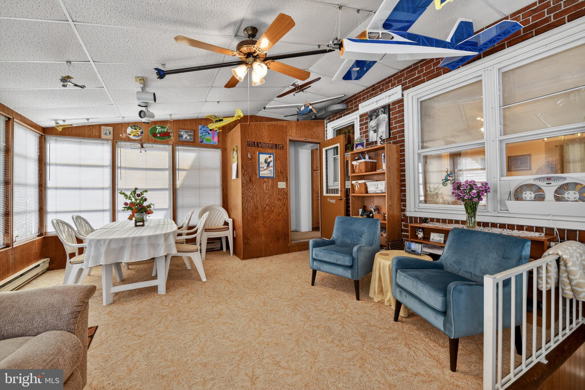 397 Pine Street Reading, PA 19611 - Photo 16 of 42 a living room with furniture and a large window