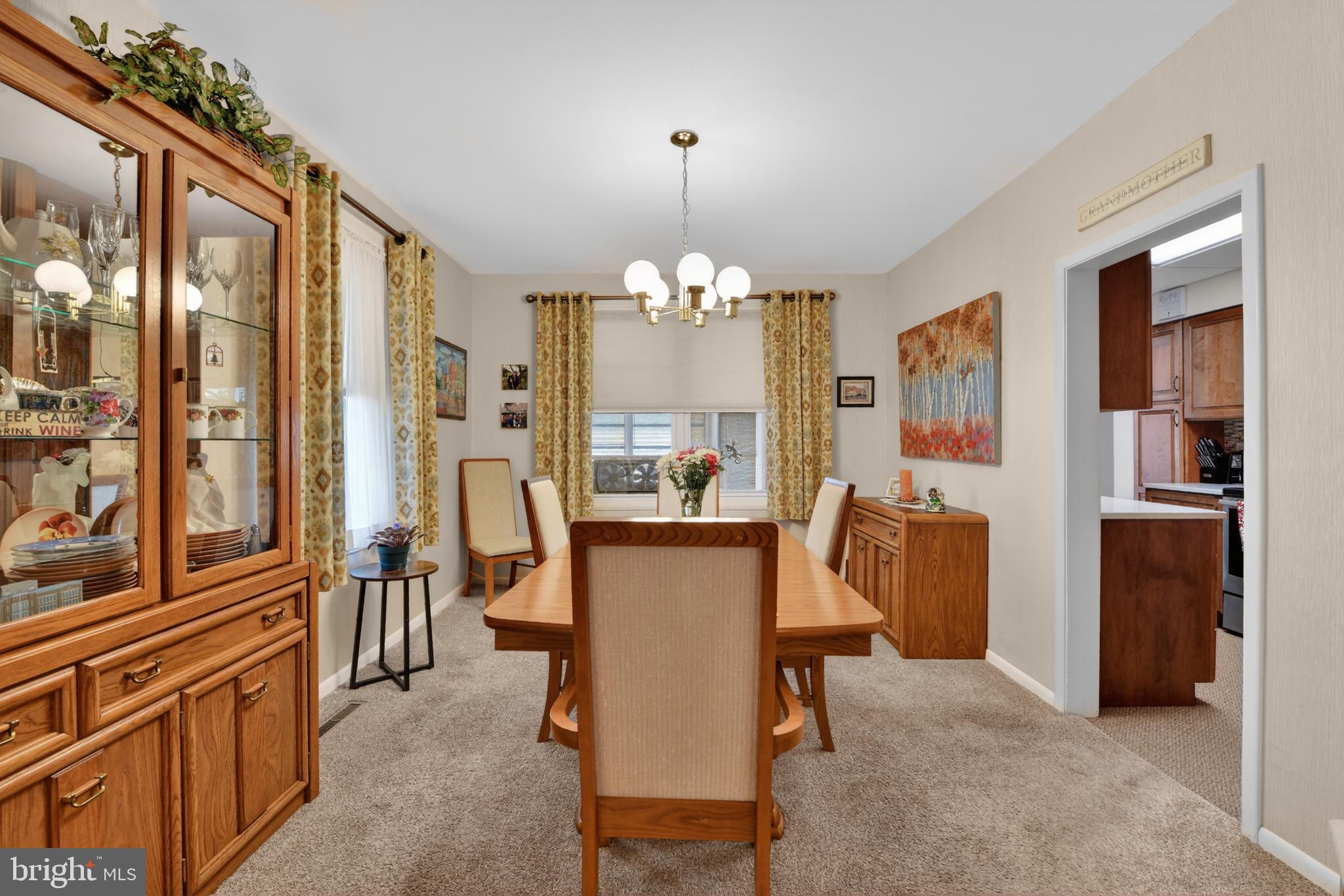 397 Pine Street Reading, PA 19611 - Photo 10 of 42 a dining room with furniture and window