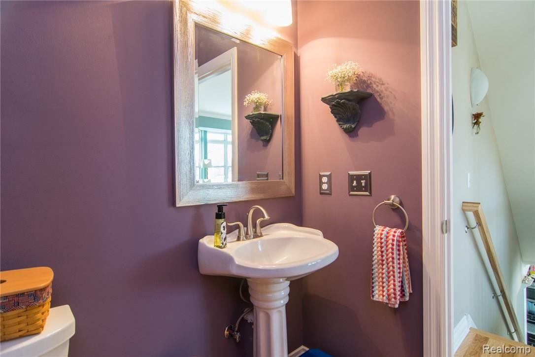 1054 Riverside Street Milford, MI 48381 - Photo 18 of 63 DSC_2067.jpg
