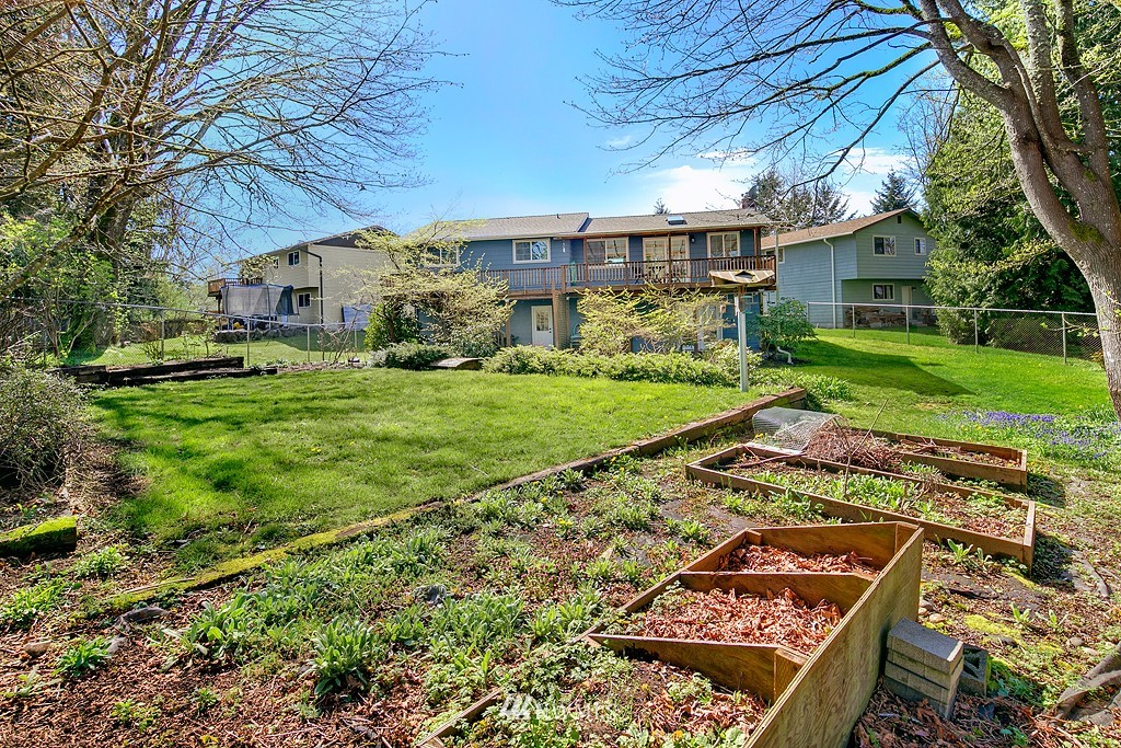 1650 Monroe Court Southeast Renton, WA 98058 - Photo 22 of 23 Gallery Image 22